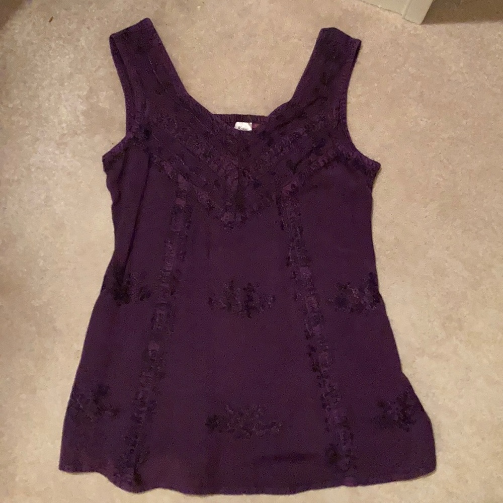 Sleeveless top